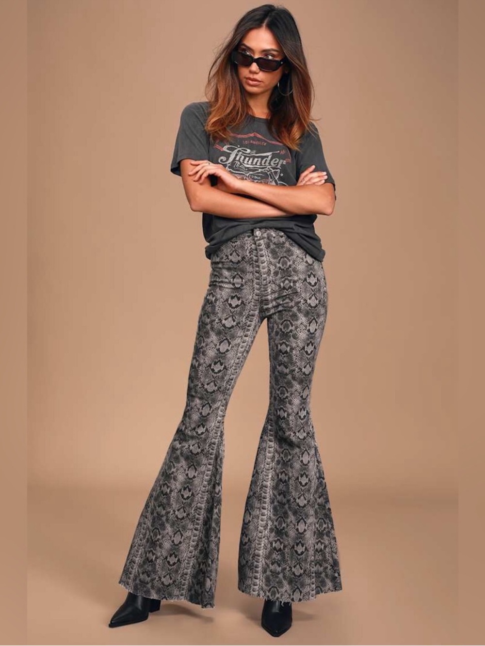 We The Free Just Float On Flare Snake Print Jeans - Picture 4 of 11
